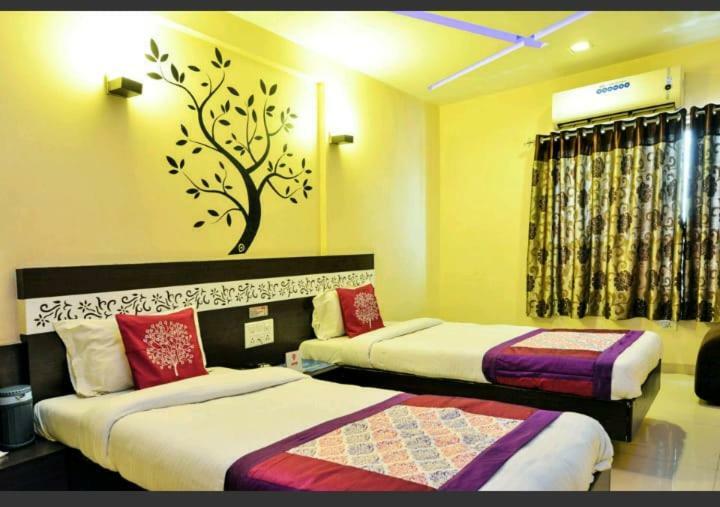 Skylawn Hotel Surat Exterior photo